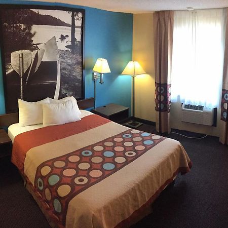 Super 8 By Wyndham Rochester Mayo Clinic Area Exterior foto